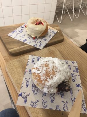 Cheese cake doughnut (not vegan) Nutella 🤤🤤 doughnut IS vegan 👍 at Oh Donuts & Coffee in Belfast
