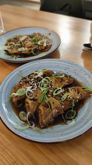Gyozas at Roots & Rolls in Barcelona