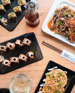 Sushi & Sashimi vegano at Roots & Rolls in Barcelona