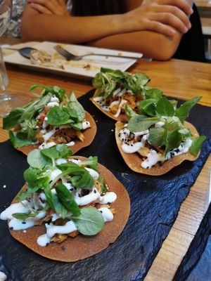 Tacos de jackfruit at Roots & Rolls in Barcelona
