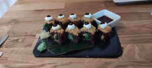 Sushi Jack fruit riquisimo at Roots & Rolls in Barcelona