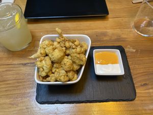 Cauliflower popcorn  at Roots & Rolls in Barcelona