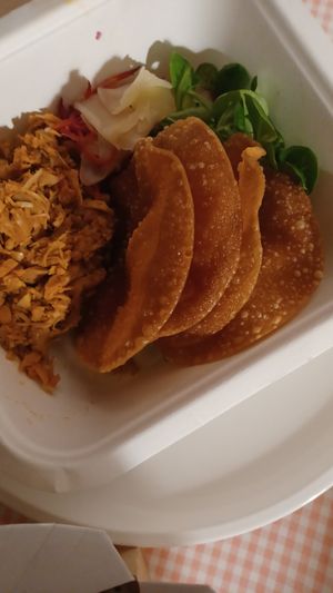 Fajitas japonesas at Roots & Rolls in Barcelona