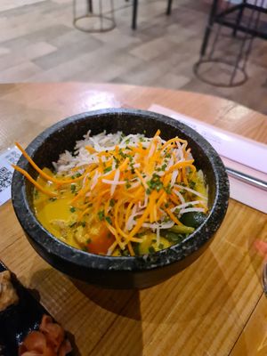 Curry 🍛 at Roots & Rolls in Barcelona