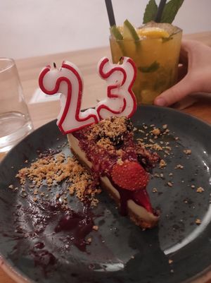 cheesecake at Roots & Rolls in Barcelona