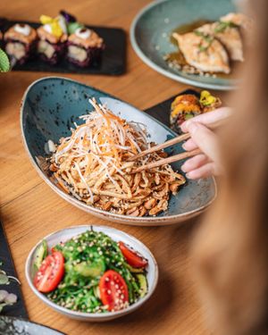 Roots & Rolls vegan Barcelona NY noodles & Wakame at Roots & Rolls in Barcelona