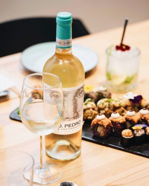 Vegan Roots & Rolls Barcelona Albariño at Roots & Rolls in Barcelona