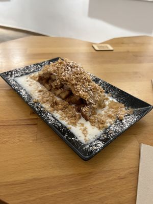 Apple crumble  at Roots & Rolls in Barcelona