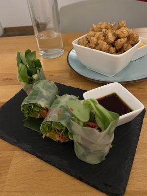 Saígon rolls 🍱  at Roots & Rolls in Barcelona