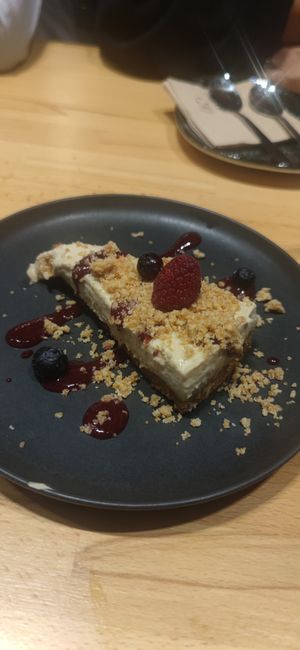Cheesecake at Roots & Rolls in Barcelona