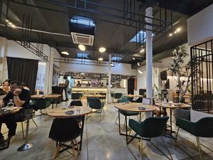  at Roots & Rolls in Barcelona