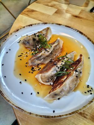 Gyozas 3/5 at Roots & Rolls in Barcelona