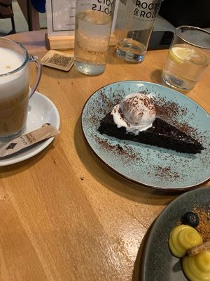  at Roots & Rolls in Barcelona