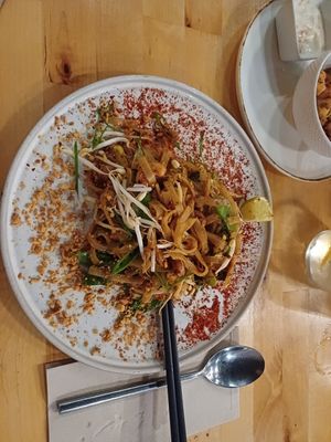 Pad Thai at Roots & Rolls in Barcelona