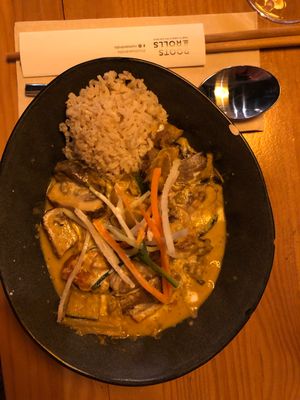 Curry at Roots & Rolls in Barcelona