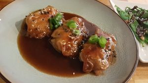 Gyōzas, order this lease at Roots & Rolls in Barcelona