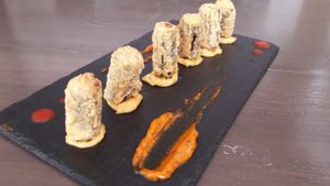 seaweed and rice paper with soy protein (vegan) at Restaurante Vegano Tierra Madre in Valencia