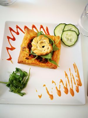 Tartaleta de hojaldre con frutas del bosque at Restaurante Vegano Tierra Madre in Valencia