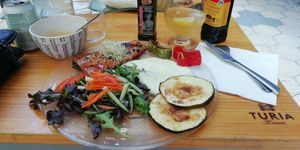 Super platos at Restaurante Vegano Tierra Madre in Valencia