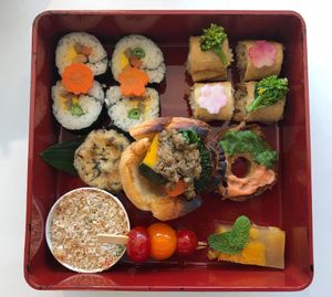 Cherry blossom viewing bento class at Atelier Cafe in Kamakura