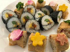 Vegan sushi at Atelier Cafe in Kamakura