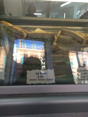 Vegan sandwich  at Les Frères Chapelier - Boulangerie Artisanale Bio in Toulouse