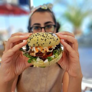 Spicy Panko Oyster Mushroom Burger at Seashells Healthy Living in Limassol