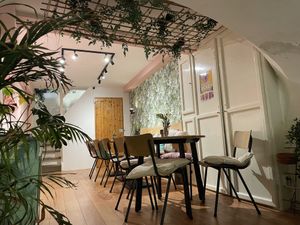 Downstairs at Loua Juicebar in Utrecht