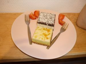 Citrus and coconut cake at Loua Juicebar in Utrecht