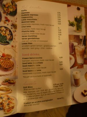 Menu at Loua Juicebar in Utrecht