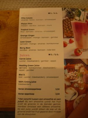 Menu at Loua Juicebar in Utrecht