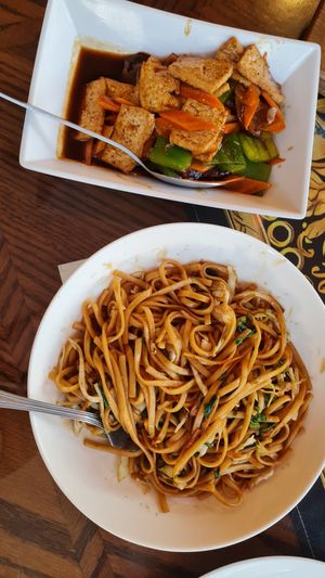 Vegetable noodles and Formosa tofu at Formosa Chinese Restaurant in Aqaba