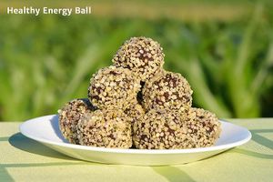 Healthy energy balls made with dates, nuts and seeds, no sugar added at Tivoni Vegan Kitchen & Bakery in Lancaster