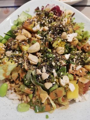 Veganized veggie bowl at Aloha Poke in Munich