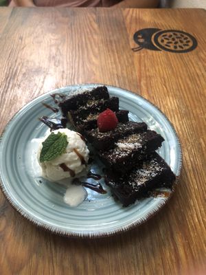 Vegan brownie with ice cream at Wakanda in Tenerife