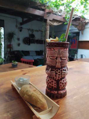 Empanada vegan y smoothie at Wakanda in Tenerife