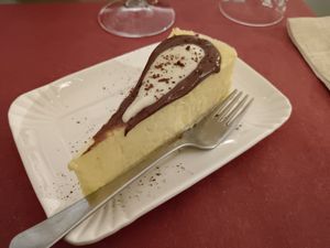 Cheesecake al mandarino con salsa ai due cioccolati at Antica Casa Rava in Alessandria
