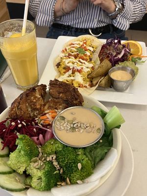 Bol Okonomiyaki et Huevos Rancheros  at Aux Vivres - St Laurent in Montreal