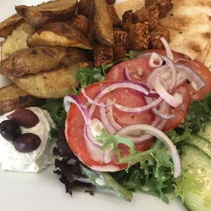 Assiette Kosmos at Aux Vivres - St Laurent in Montreal