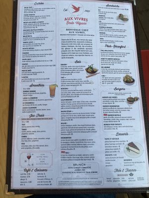 Menú in French as at Aug 2024  at Aux Vivres - St Laurent in Montreal