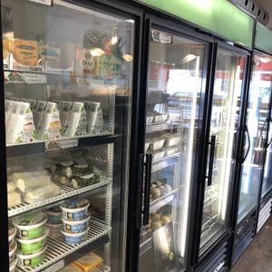 Comptoir à emporter et épicerie at Aux Vivres - St Laurent in Montreal