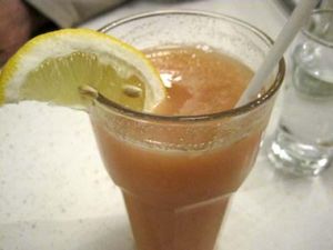 Tonique drink : apple, lemon and ginger at Aux Vivres - St Laurent in Montreal