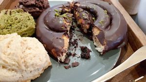 Chocolate cinnamon roll - close-up at Doco - City Farm House Cafe in Busan