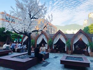 Courtyard at Doco - City Farm House Cafe in Busan