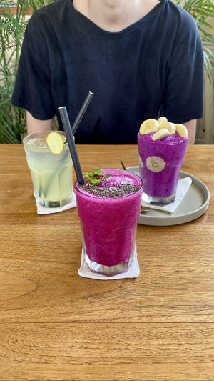 Lemonade, sweet dragon smoothie and vegan babe ice cream smoothie  at I Am Vegan Babe in Canggu