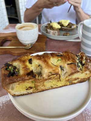 Garlic Bread   at I Am Vegan Babe in Canggu