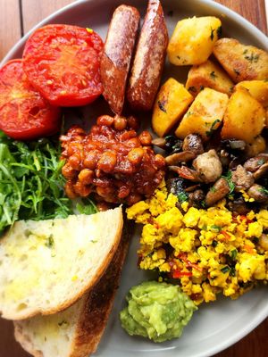English Breakfast w/Premium Sausage at I Am Vegan Babe in Canggu