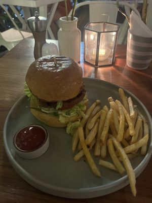 cheeseburgerr  at I Am Vegan Babe in Canggu