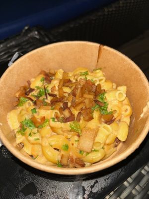 Mac and cheese (just daaamn!)   at I Am Vegan Babe in Canggu