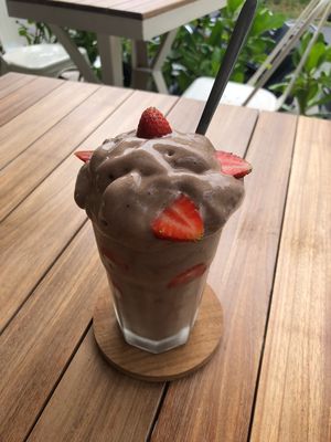 Chocoland smoothie at I Am Vegan Babe in Canggu